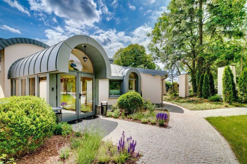 Domy Kopułowe Manor House SPA z lotu ptaka